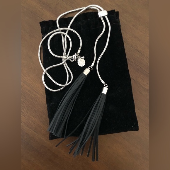 White House Black market long tassel necklace. - Picture 6 of 6